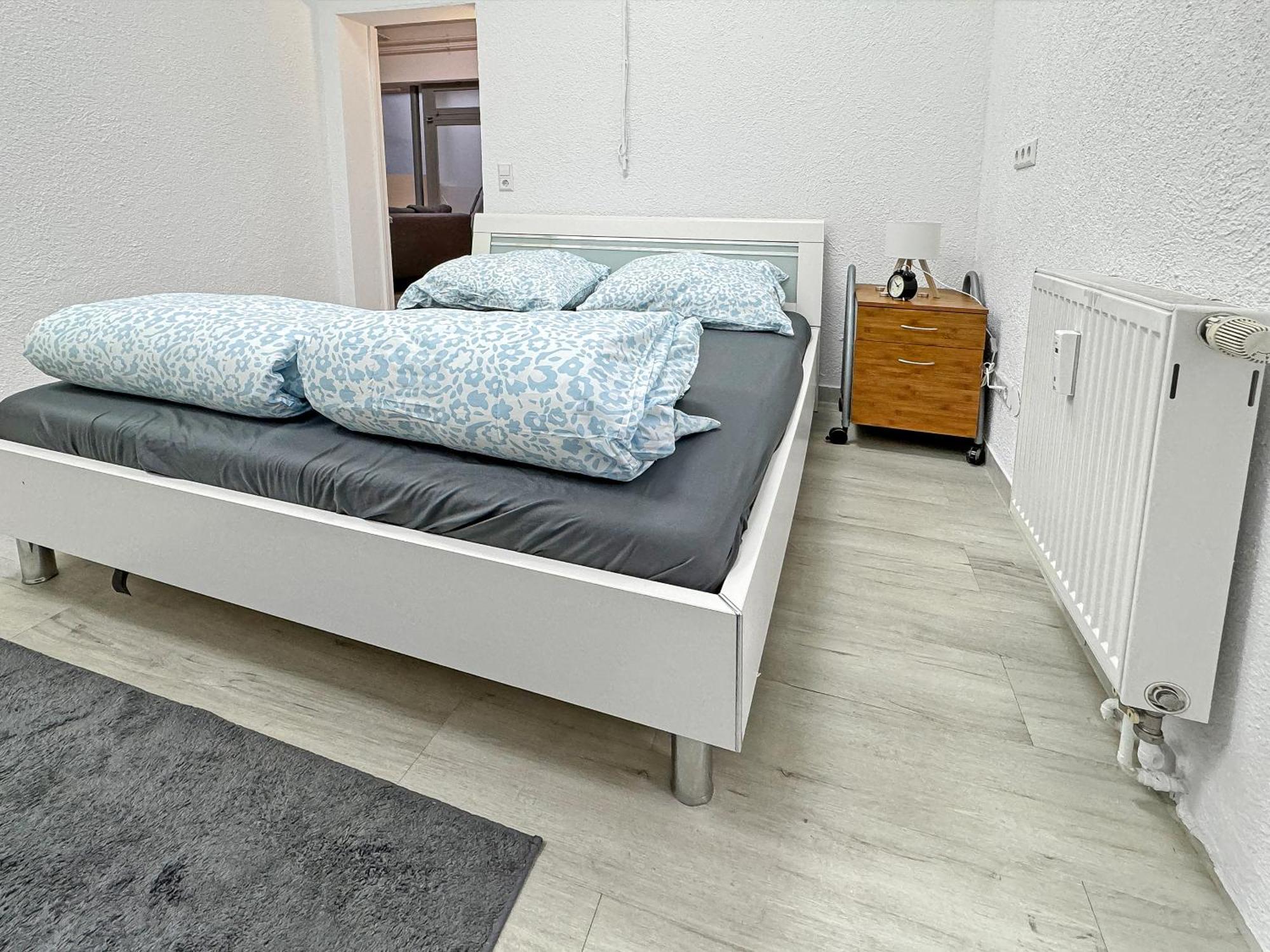 2 Zimmer Apartment Fuer 6 P, 15 Min Zum Flughafen Эсслинген Экстерьер фото